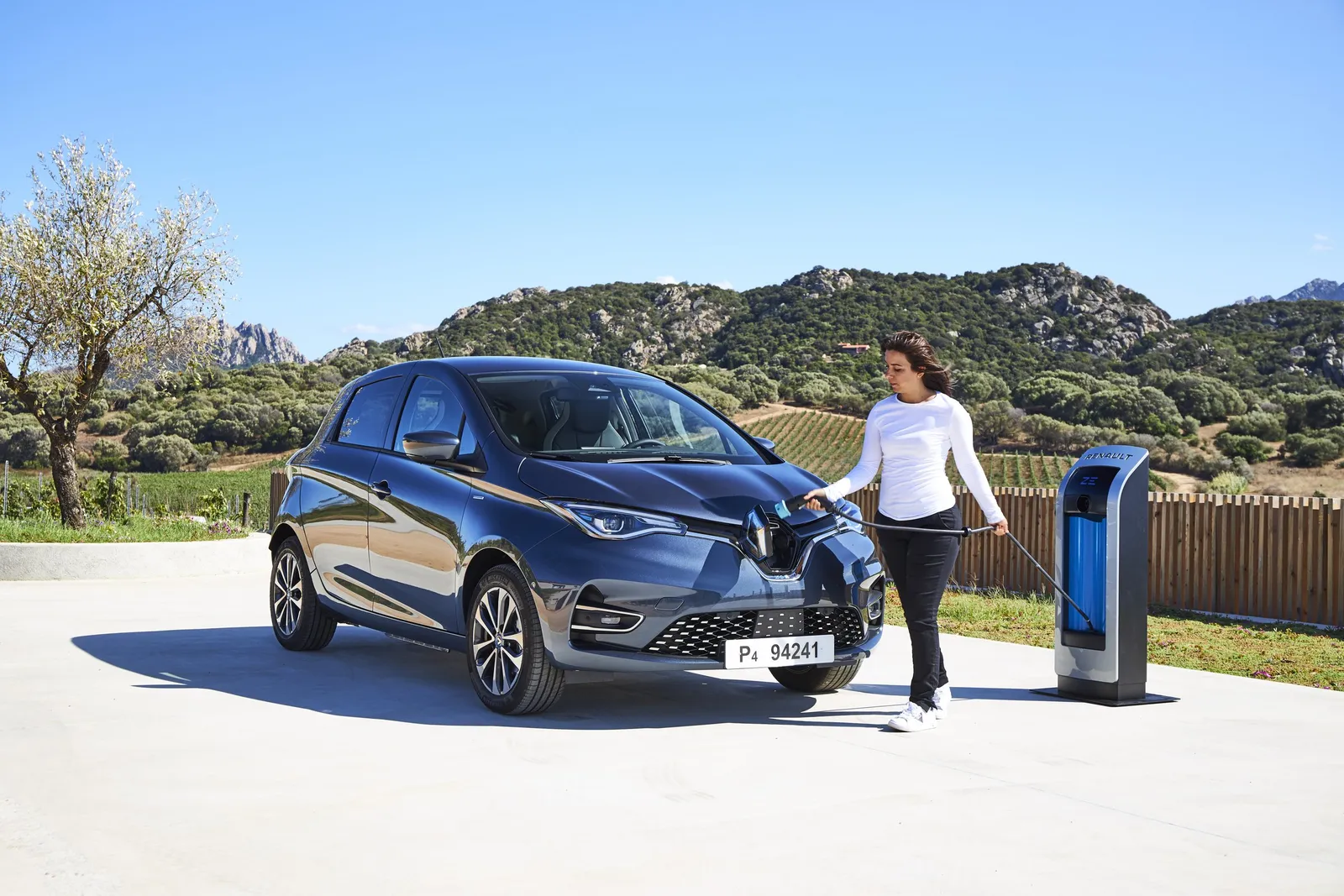 Ab 2019 verfügt das Elektroauto Renault ZOE über die Schnellladestandard CCS Combo DC