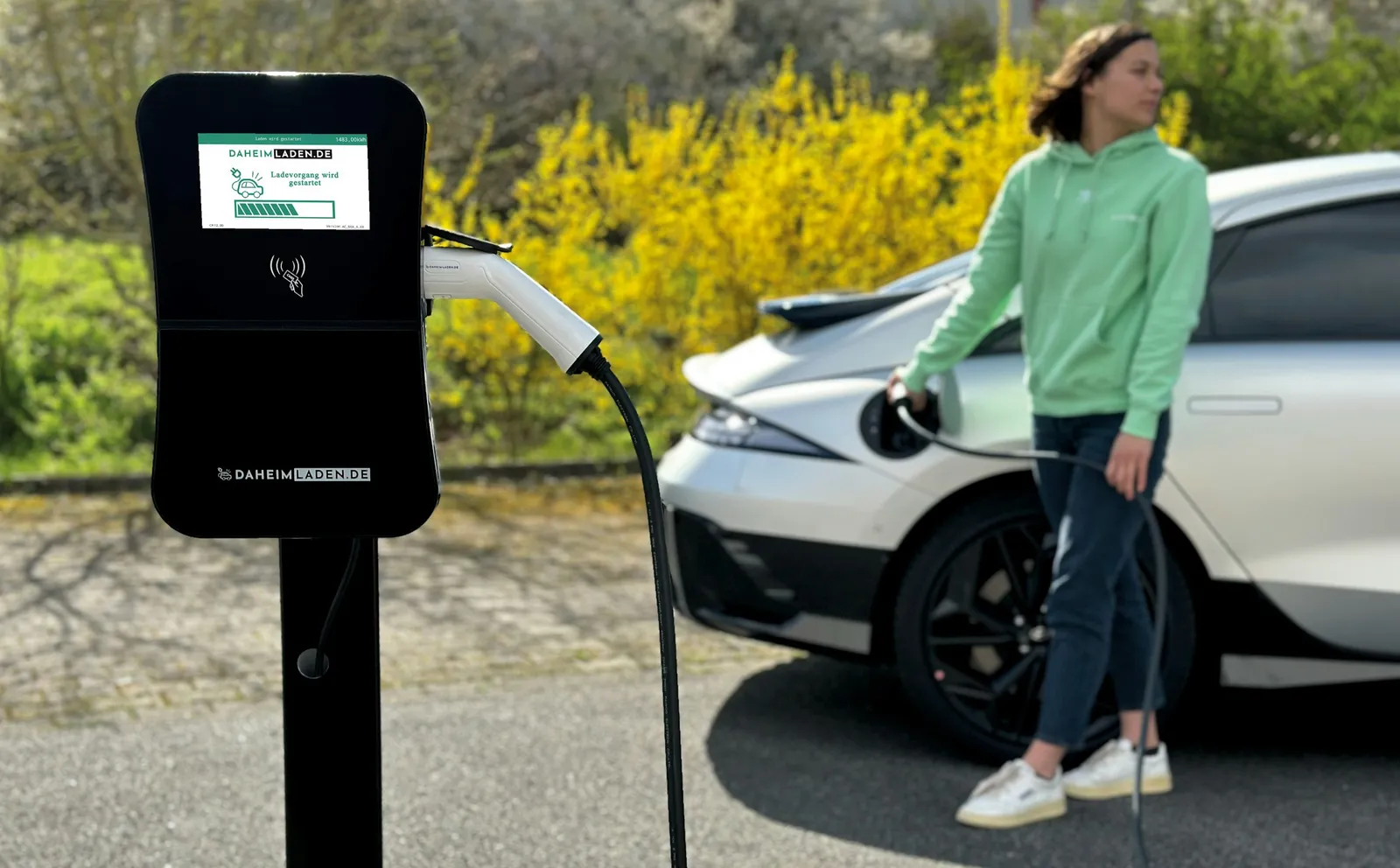Symbolbild: Akku, Finanzierung und mehr – hierauf ist beim E-Auto-Kauf zu achten