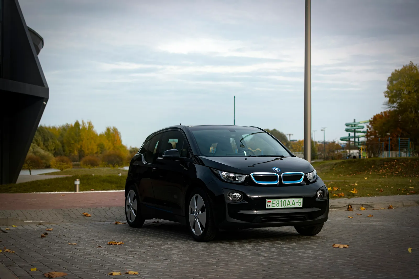 Symbolbild: Das Elektroauto BMW i3 ist ab sofort bis zu 5.130 Euro günstiger