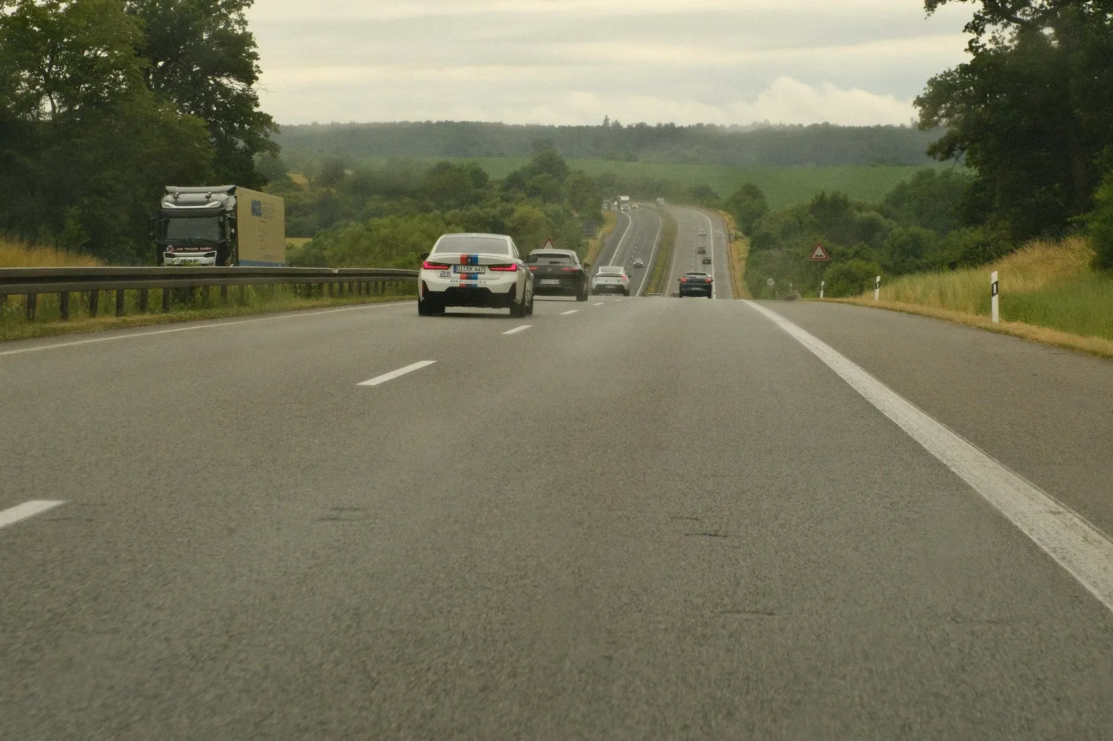 Symbolbild: Elektroauto schafft 800 Kilometer mit einer Batterieladung