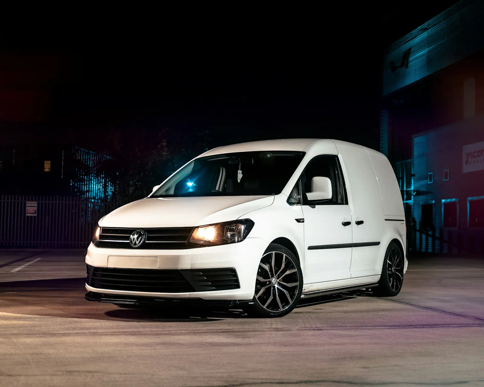 Symbolbild: Hannover testet Elektroauto VW Caddy