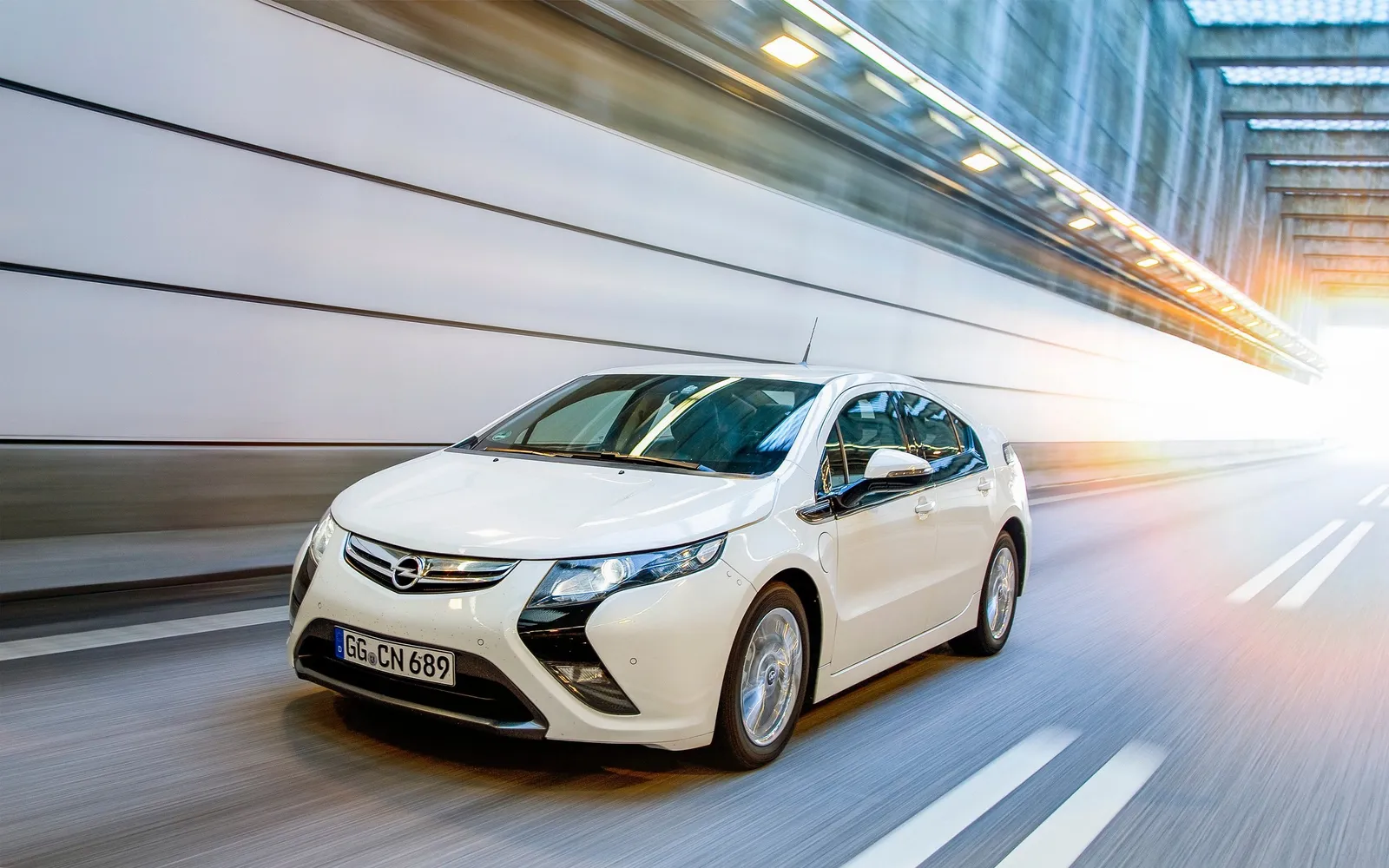 So leise wie ein Elektroauto: Ampera als Polizeiauto