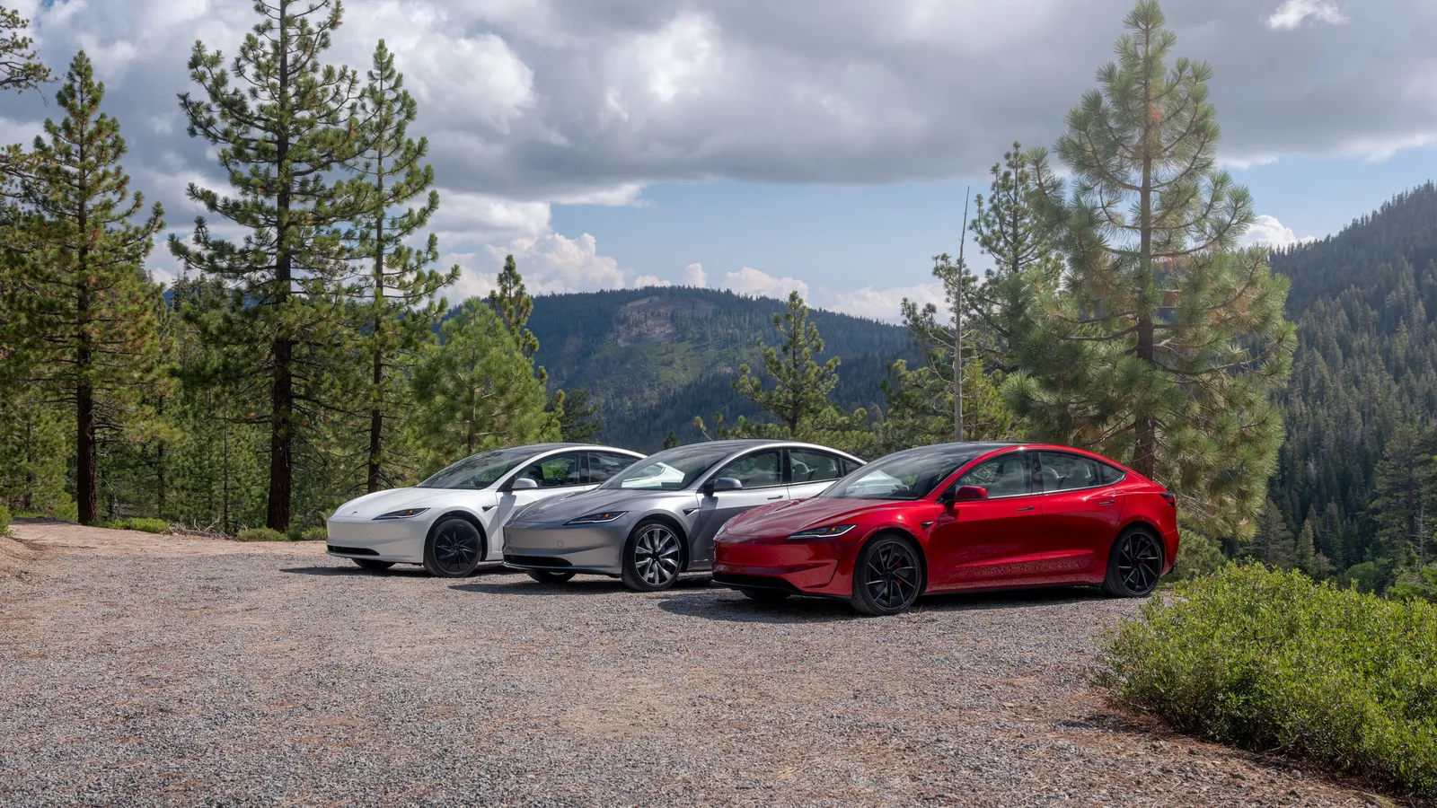 Tesla Model S stellt Viertelmeilen Rekord auf und könnte das schnellste Serien-Elektroauto sein