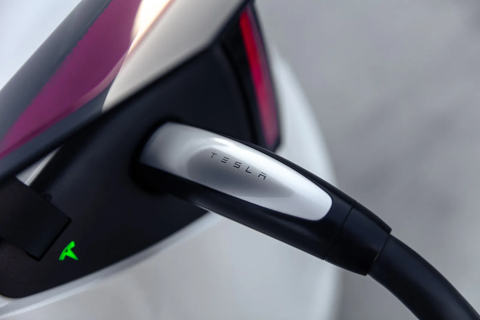 Tesla Motors bestätigt den CHAdeMO Adapter für sein Elektroauto Tesla Model S