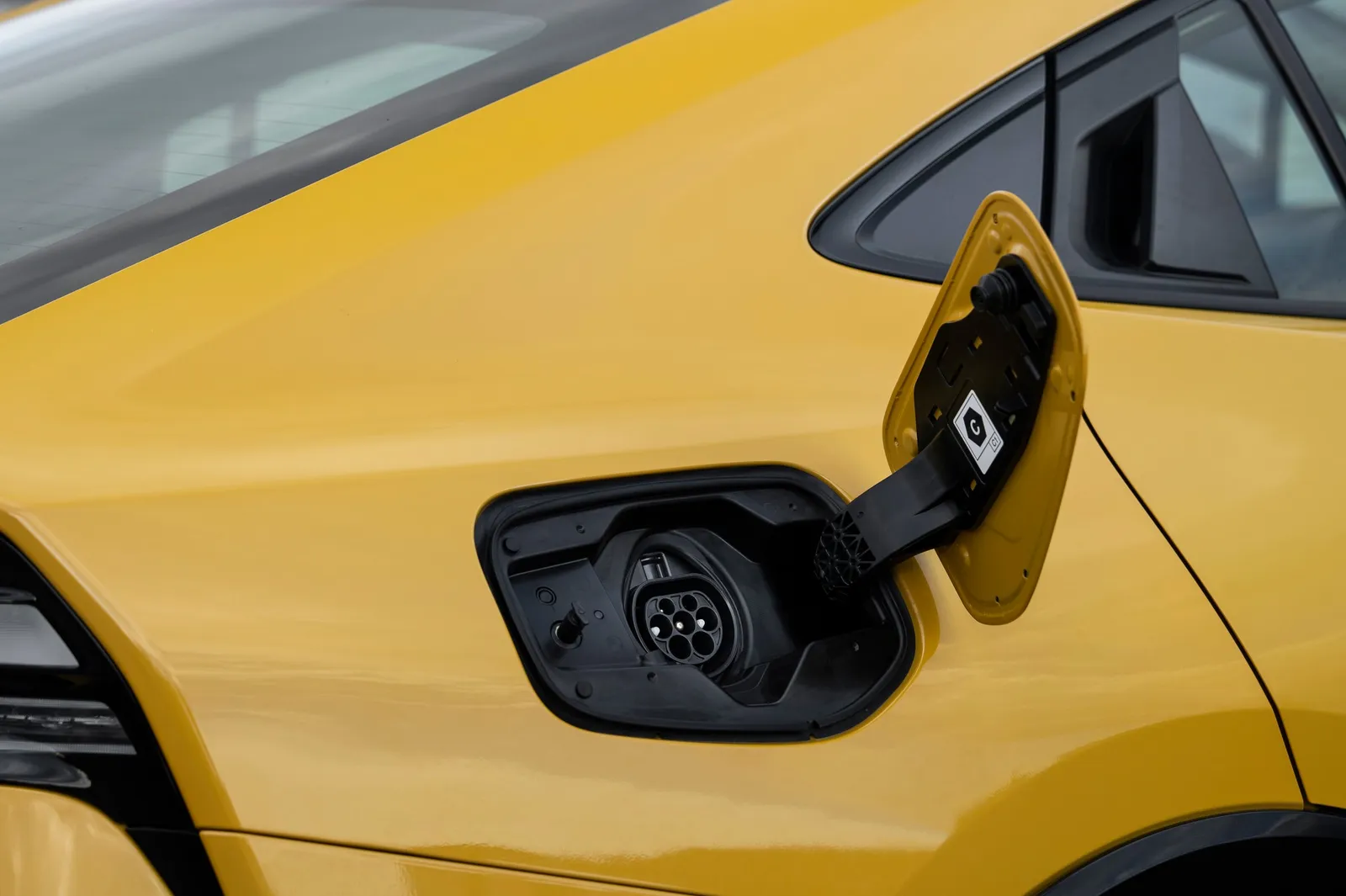 Vattenfall und Toyota starten gemeinsammen Feldversuch mit Plug-In Hybridautos