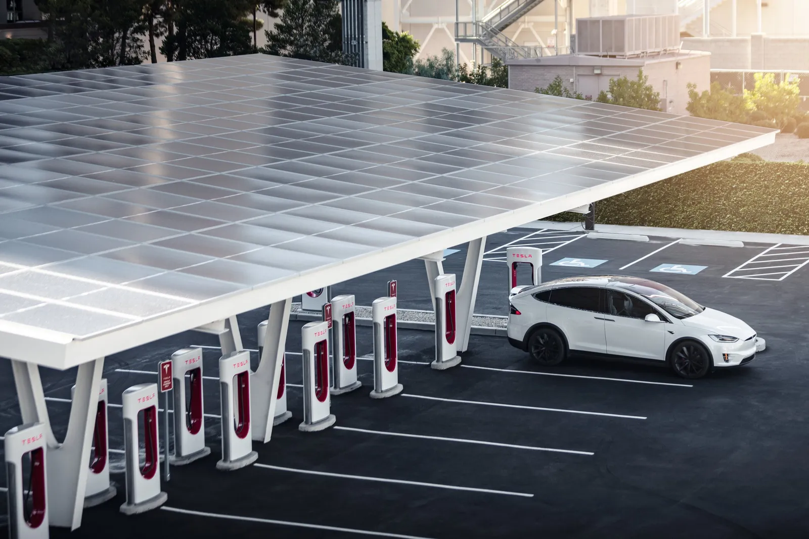 Video: Prototyp des Elektroauto Tesla Model X wird bereits getestet