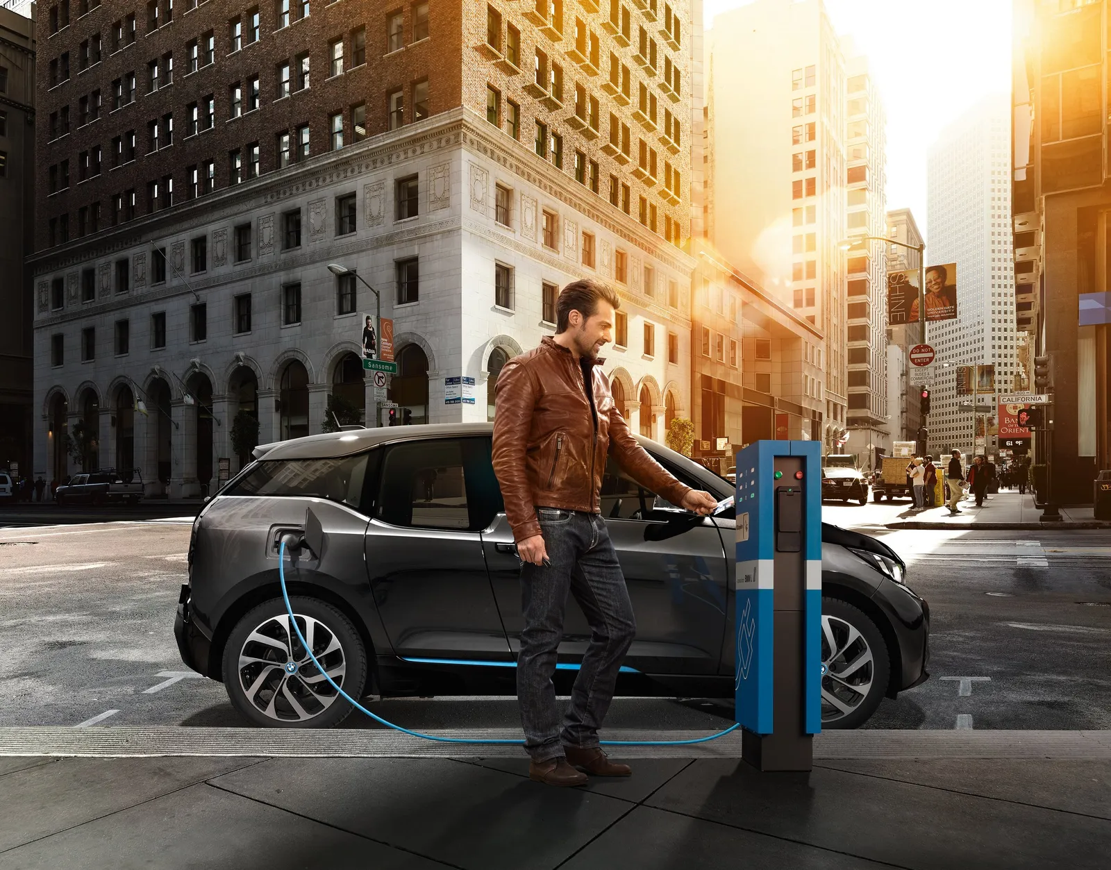 Wann steigt BMW bei Tesla Motors ein?