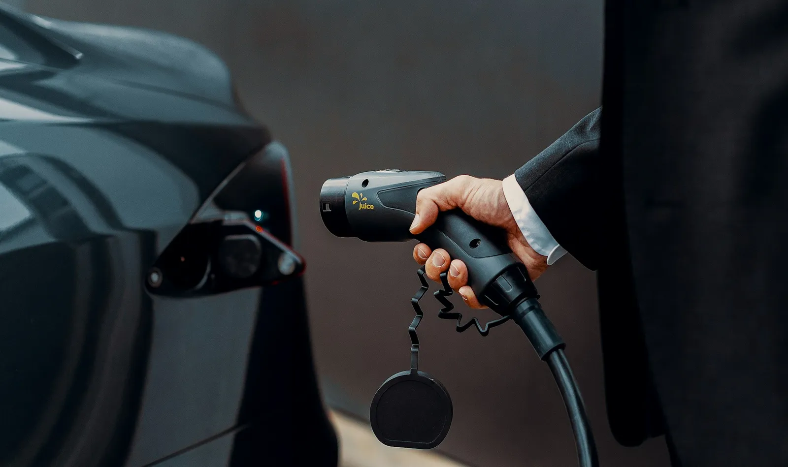 Symbolbild: Wenn es schnell gehen muss: Mobiles Schnellladegerät für Elektroautos